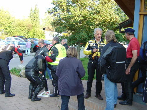 Gria� Gott mitanand, Bikerinfo Bruno